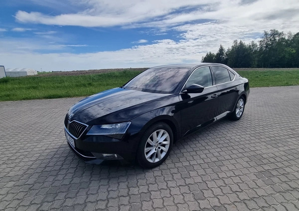 Skoda Superb cena 84900 przebieg: 159000, rok produkcji 2018 z Ryglice małe 191